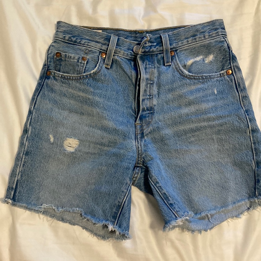 Levis 501 Short, Size 25